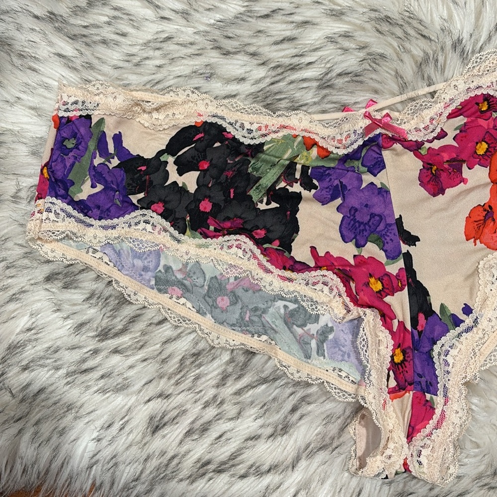 ✨3/$32✨ NWT CACIQUE Floral Lace Trim Cheeky 26/28 - Picture 2 of 6
